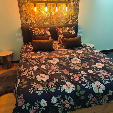 Bed and Breakfast Vegetal Jungle Blaye-Les-Mines Exterior foto